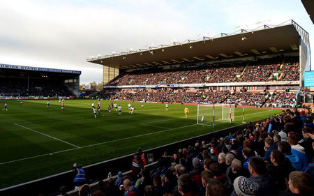 在边路的突 在边路的突